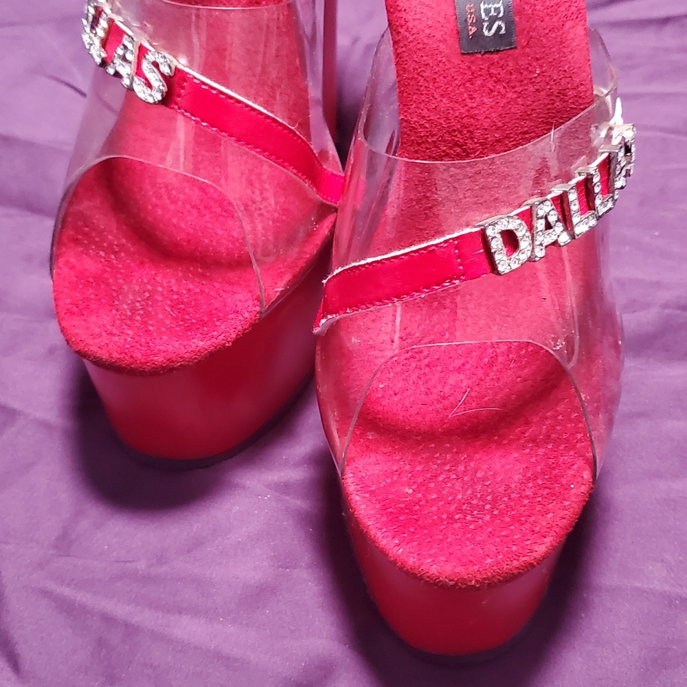 Red faux leather Dallas 6" wedges size 9